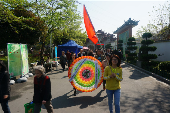 党支部开展清明扫墓活动